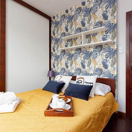 Spacious Suite With A Hammock And Terrace By Renters Prestige Varşova Dış mekan fotoğraf