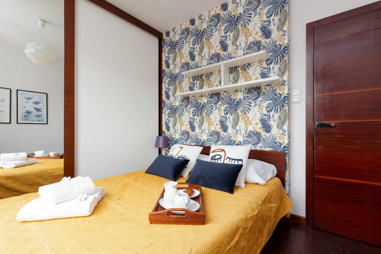 Spacious Suite With A Hammock And Terrace By Renters Prestige Varşova Dış mekan fotoğraf