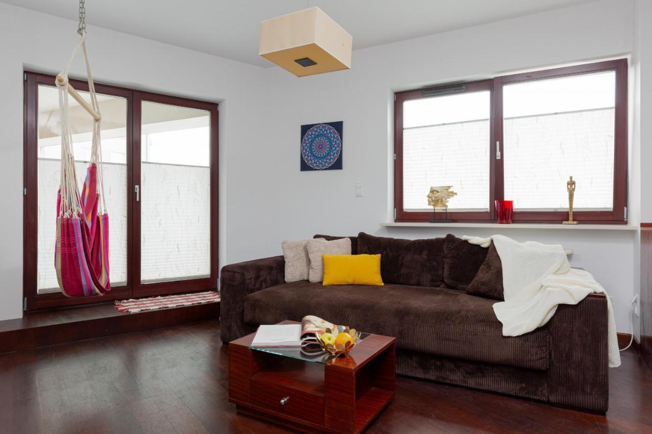 Spacious Suite With A Hammock And Terrace By Renters Prestige Varşova Dış mekan fotoğraf