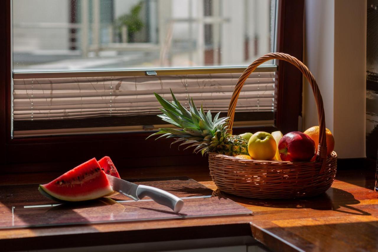 Spacious Suite With A Hammock And Terrace By Renters Prestige Varşova Dış mekan fotoğraf